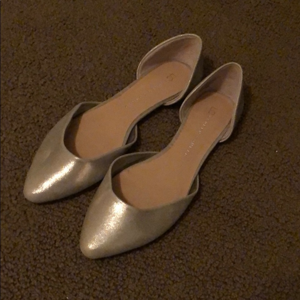 Lauren Conrad Silvery gold flats